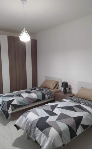 4 chambres, fer et planche Ă repasser, lit parapluie, Wi-Fi gratuit