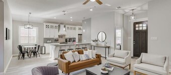 Trendy and Modern home w/ a Private Pool