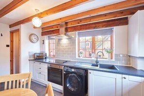 Fridge, microwave, oven, stovetop - Host & Stay | Oldcorn Cottage (Whitby)