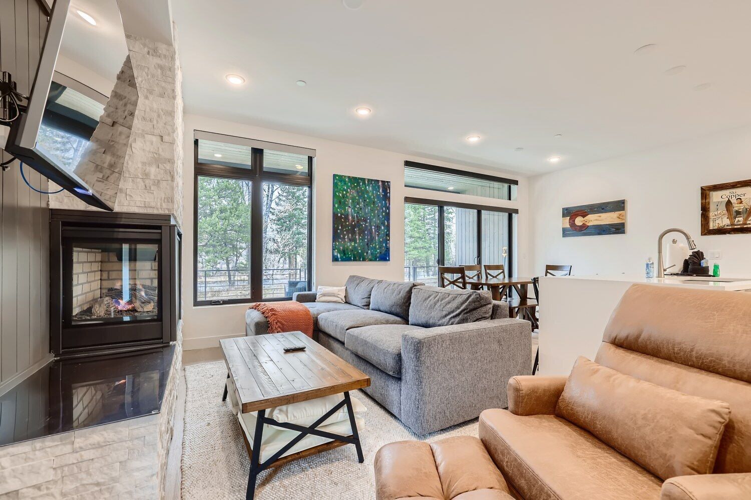 River View Retreat | Small family getaway!