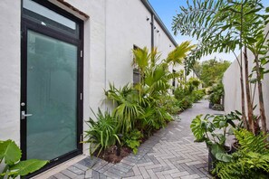 Property grounds - Claudia | Sense of Calm and Relaxation, Walking Distance to the Excitement - PO (New Orleans)