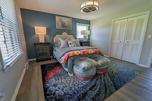 4 bedrooms, in-room safe, desk, iron/ironing board