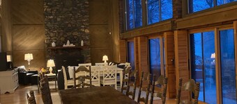 Lake & Mountain Retreat - Summer Adventures & Winter Escape