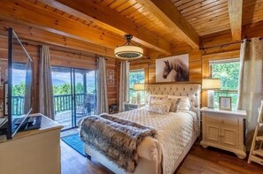 3 Schlafzimmer, Schreibtisch, Bügeleisen/Bügelbrett, Reisekinderbett