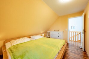 3 chambres, fer et planche à repasser, accès Internet, draps fournis