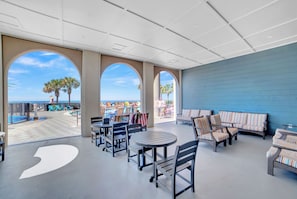 Outdoor dining - The Oasis At Orange Beach 2706 by Liquid Life (Orange Beach)
