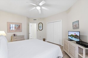 2 bedrooms, iron/ironing board, free WiFi, bed sheets - The Palms 613 by Liquid Life (Orange Beach)