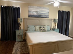 2 bedrooms, desk, iron/ironing board, free WiFi