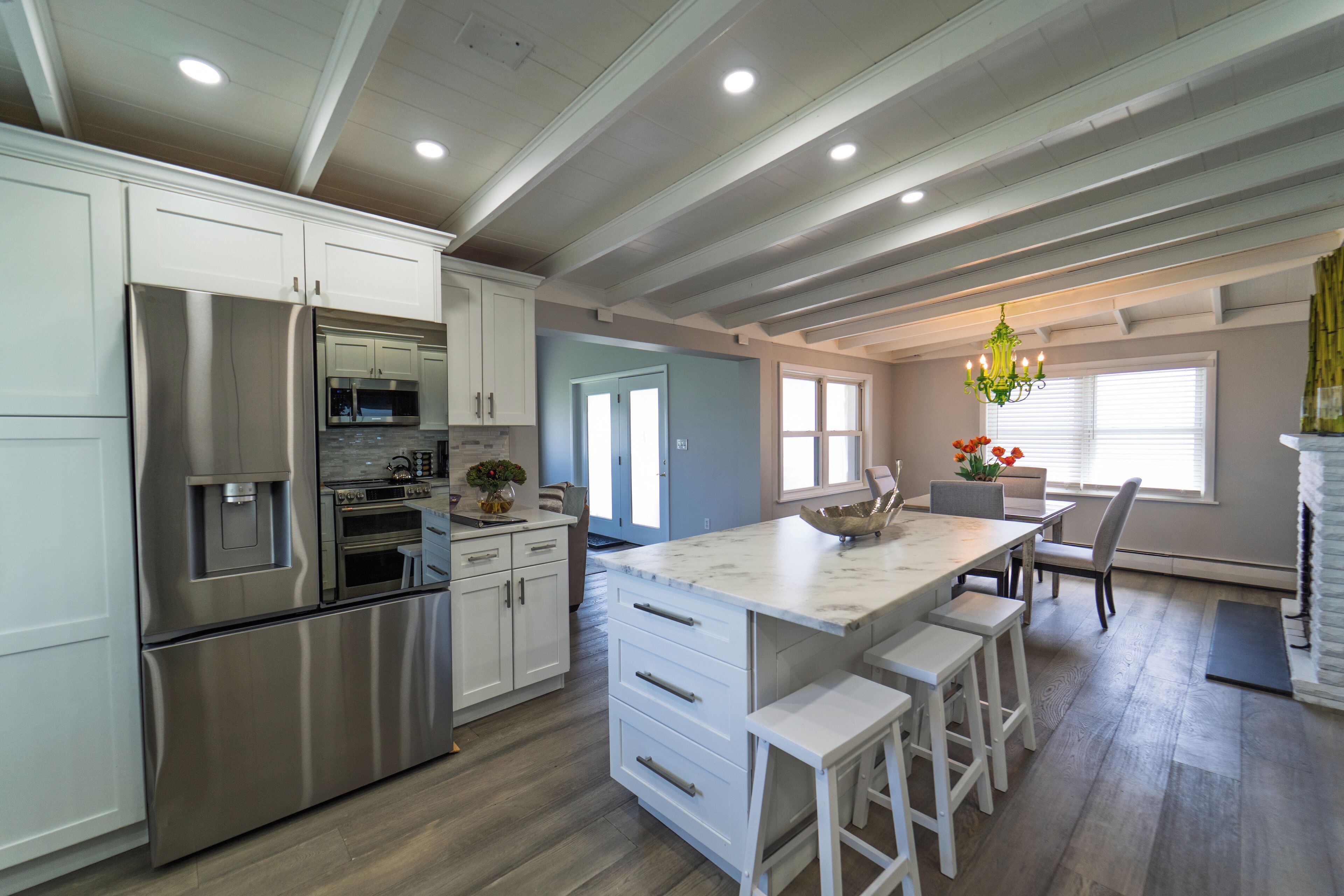 冰箱、微波炉、烤箱、炉灶