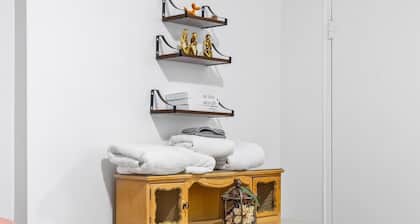 Cozy Studio Steps from Boston Common and Theaters