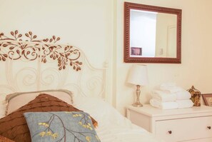 1 bedroom, desk, iron/ironing board, Internet