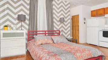 1 間睡房、書桌、熨斗/熨衫板、Wi-Fi