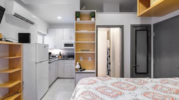 1 bedroom, iron/ironing board, internet, bed sheets