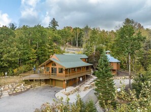 Exterior - The Sommet - Magical Main Home and Guest Cottage (Jackson)