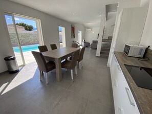 Dining - "LA CASAMAG" LUXURY VILLA in GHISONACCIA HIGH CORSICA (Ghisonaccia)