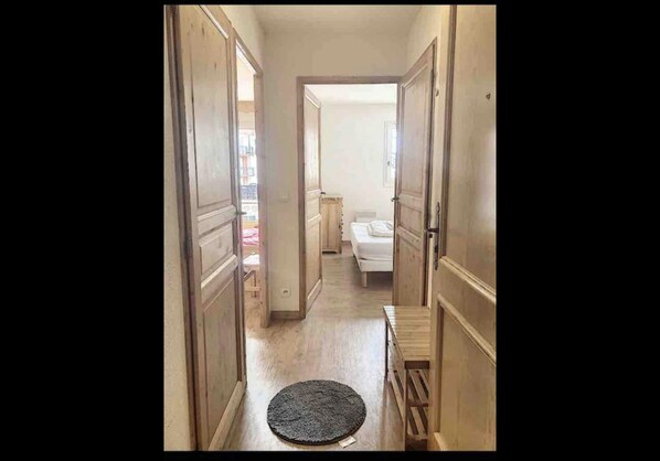 2 chambres, lit parapluie, Wi-Fi, draps fournis