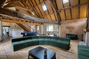 Game room - So Villa Moulin du Vinet (28) - Heated pool - Basketball - 1h30 Paris - 26p. (Beaumont-les-Autels)