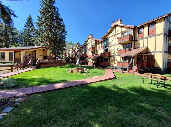 المنشأة من الخارج