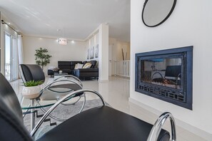 Interior - Luxury villa with fantastic sea views (Adeje)