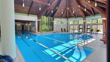 Innenpool, beheizter Pool