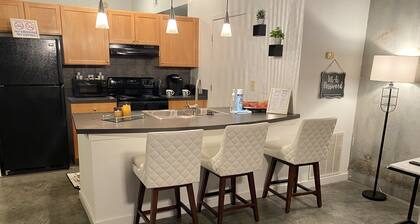 Luxurious Chanel Condo. Downtown Atl