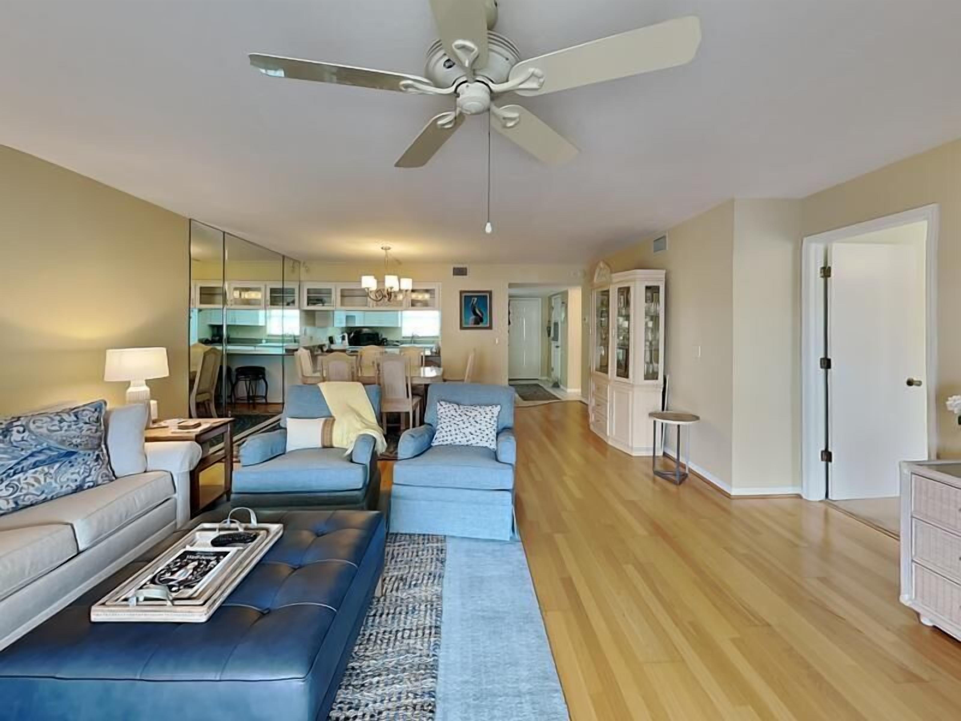 Royal Pelican 182 | Pool Access, Shuffleboard, Near Local Fun!