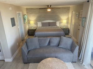 1 chambre, fer et planche à repasser, Wi-Fi gratuit, draps fournis