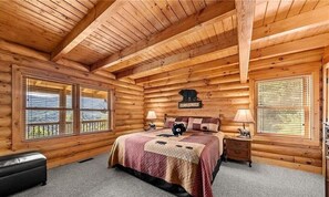 3 bedrooms, iron/ironing board, WiFi, bed sheets - BABY BEAR’S CABIN, REAL LOG CABIN, SPECTACULAR VIEWS, HOT TUB, FIRE PIT (Maggie Valley)