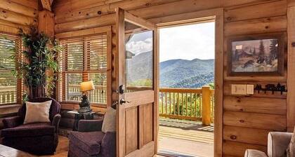 BABY BEAR’S CABIN, REAL LOG CABIN, SPECTACULAR VIEWS, HOT TUB, FIRE PIT