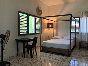 1 chambre, fer et planche Ă repasser, Wi-Fi, draps fournis