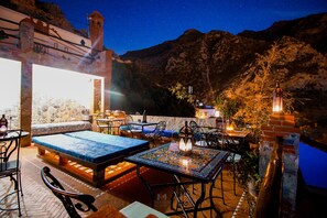 Outdoor dining - Riad Bab Mahruk (Chefchaouen)
