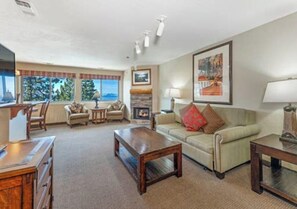 Fireplace - On property funicular takes you straight to the Stagecoach Chairlift (Stateline)