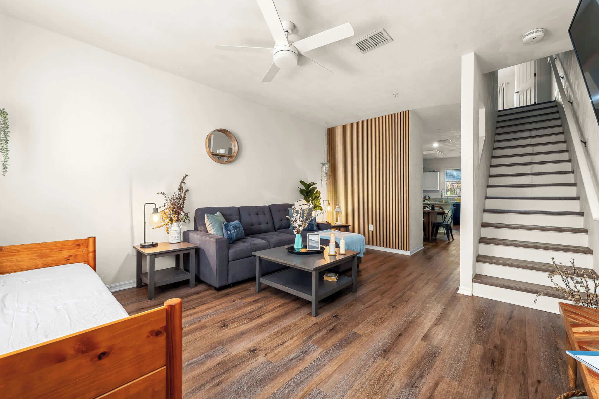 TV, Netflix, streaming services, offices