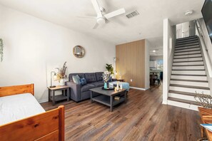 TV, Netflix, streaming services, offices