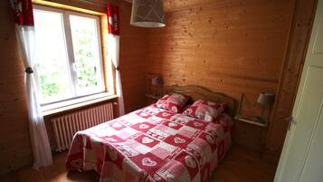 2 slaapkamers, een strijkplank/strijkijzer, wifi