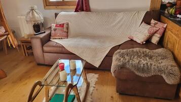 Télévision, chaîne hi-fi