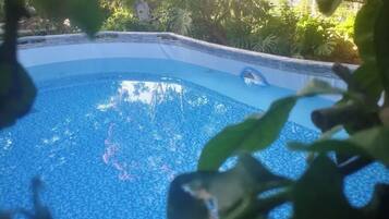 Piscine extérieure, piscine chauffée