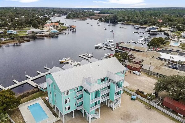 Exterior - NEW! Waterfront 2 BR, 2 BA on Steinhatchee River, private boat slip,WiFi, dog ok (Steinhatchee)