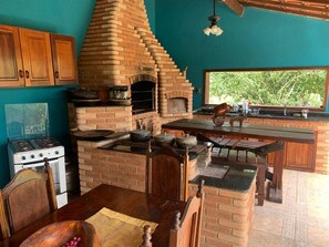 Outdoor dining - Recanto das Orquideas accommodation (quatis)