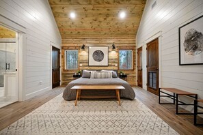 1 Schlafzimmer, Schreibtisch, Bügeleisen/Bügelbrett, Reisekinderbett