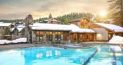 Beautiful ski in / ski out resort with ski valet