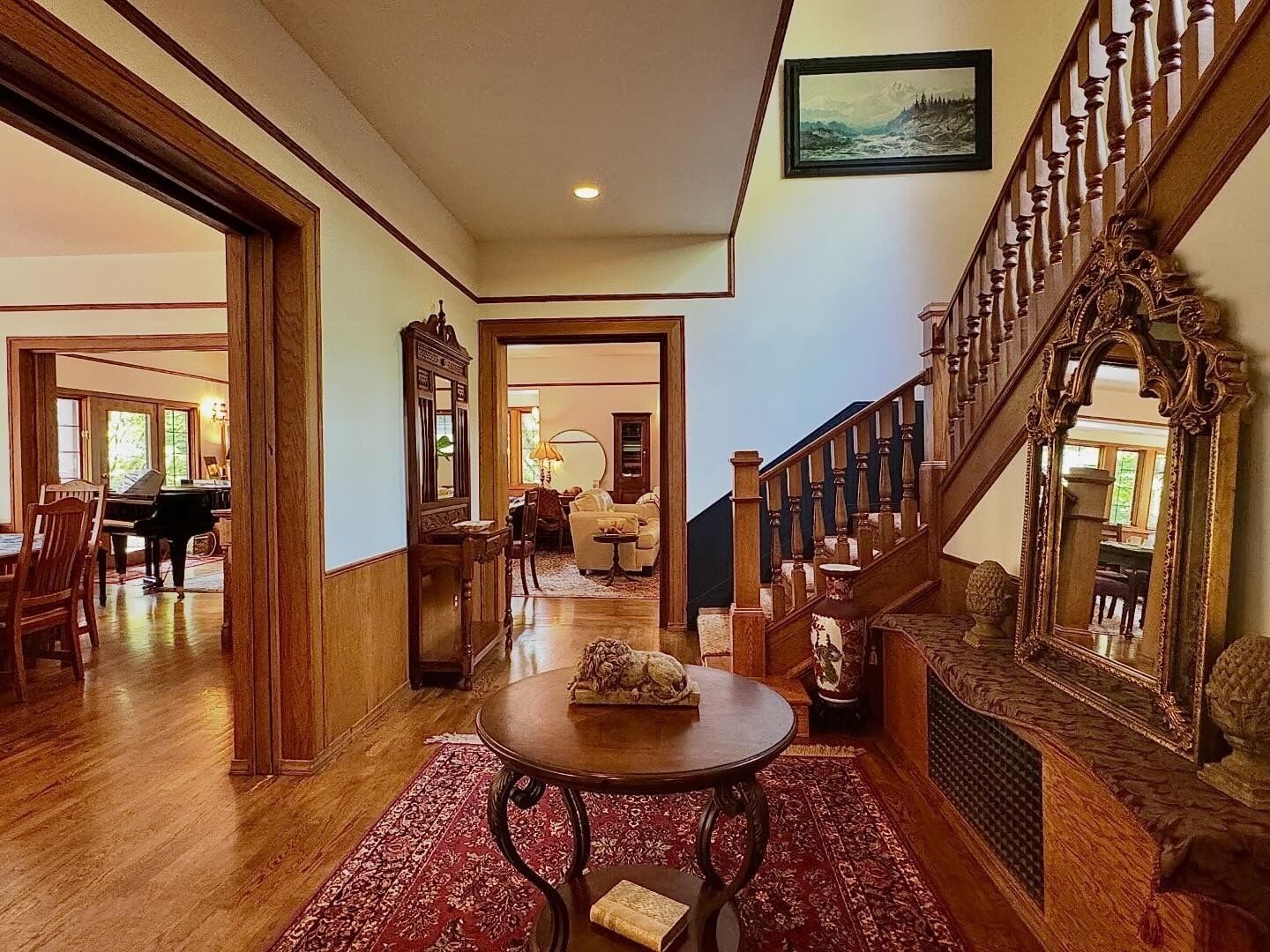 Check-in/check-out kiosk