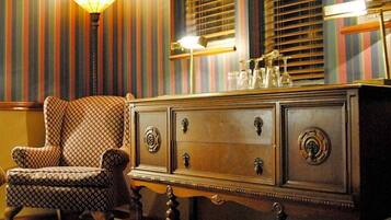 Individually decorated, individually furnished, desk, free WiFi