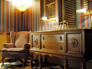 Premium Double Room | Individually decorated, individually furnished, desk, free WiFi - Cecil Bacon Manor (Seattle)