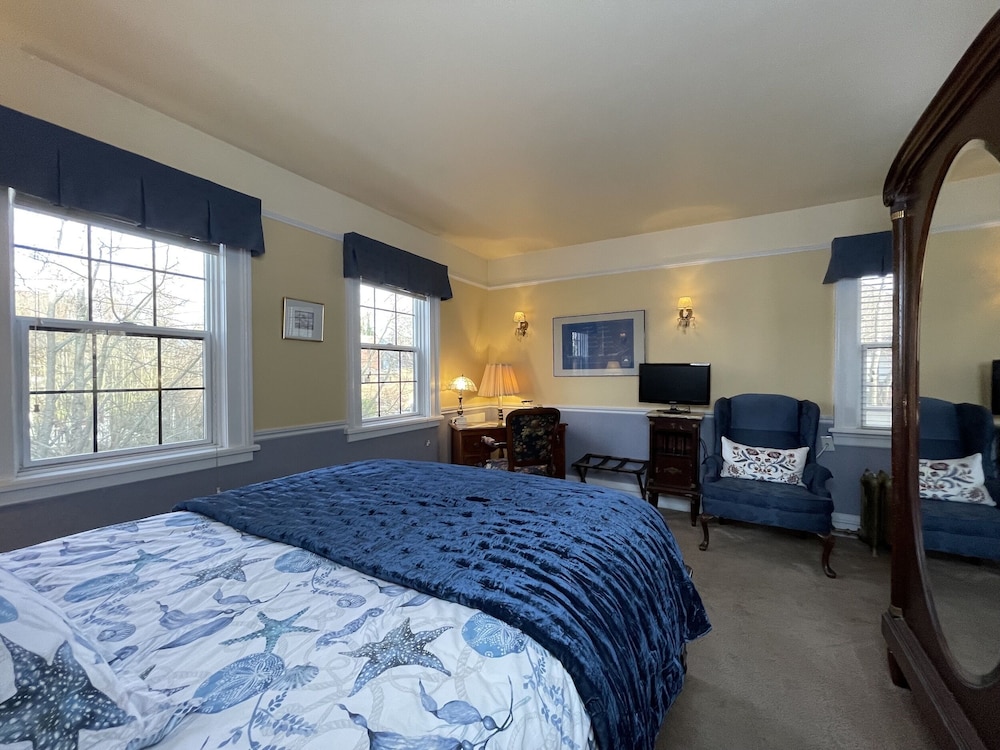The Bacon Mansion Bed and Breakfast by null