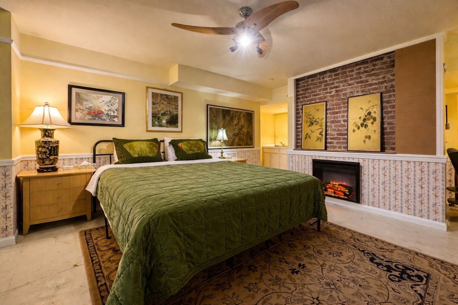 Family Double Room | Individually decorated, individually furnished, desk, free WiFi