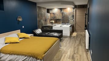 2 chambres, bureau, lit de bébé portatif, Wi-Fi