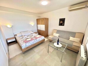 1 bedroom, WiFi - Studio with air conditioning and sea views (Dramalj)