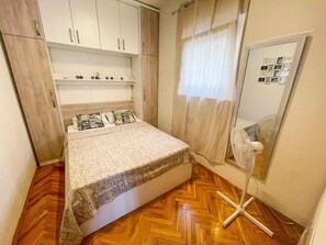 2 chambres, fer et planche à repasser, accès Internet