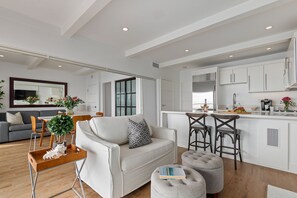 TV, fireplace, books, stereo
